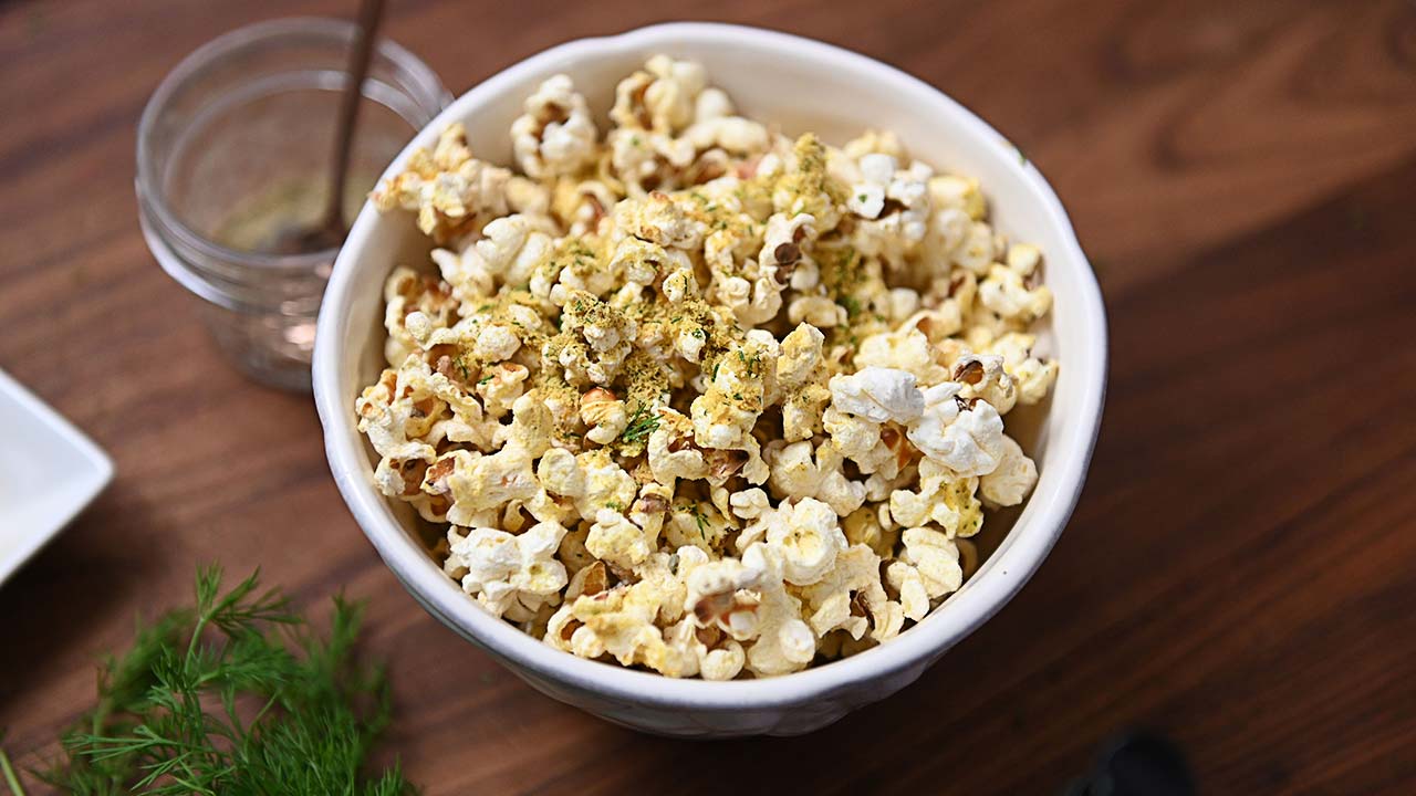 Gurkenpulver Popcorn selber herstellen aus Essiggurken