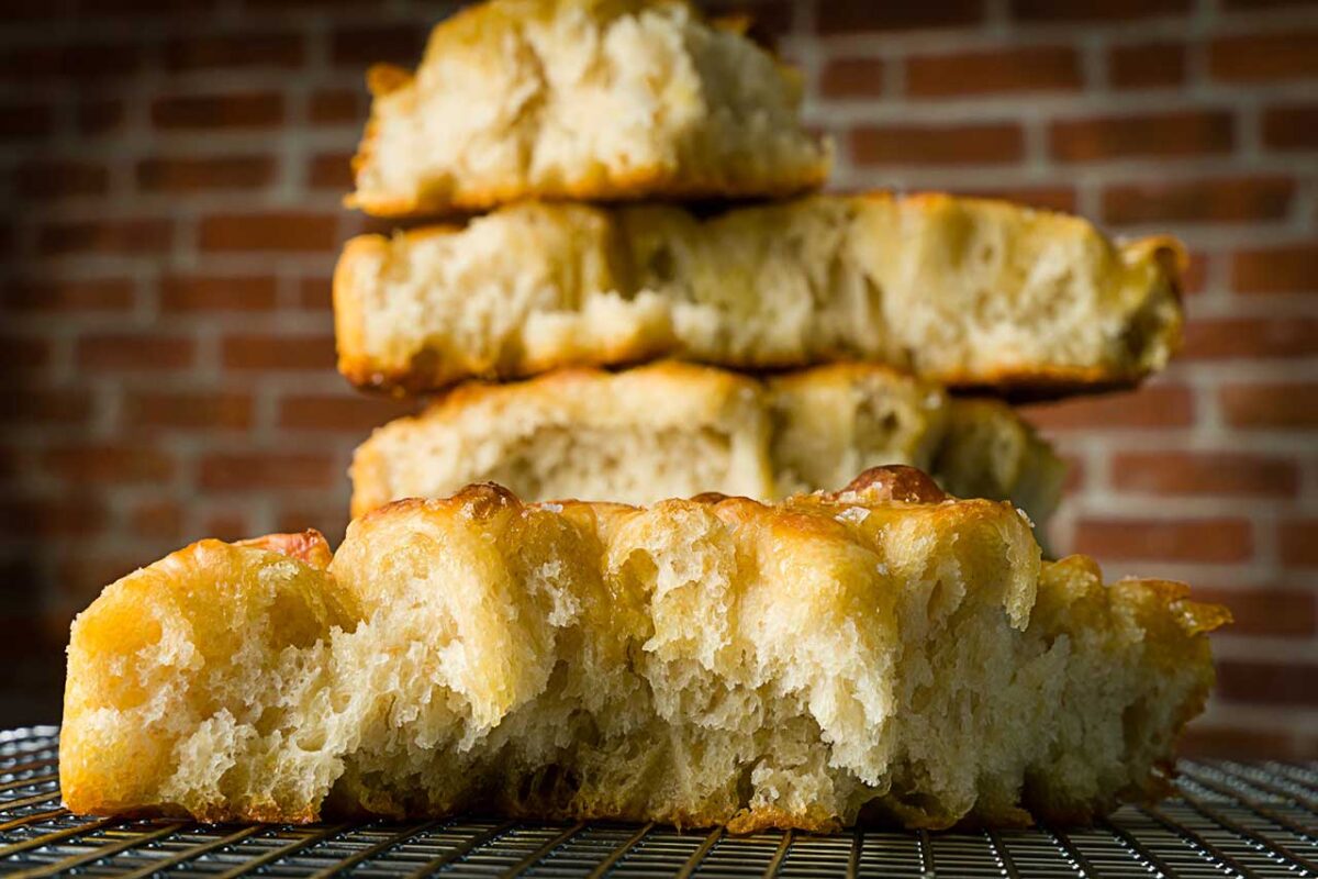 Honig-Meersalz-Focaccia mit Sauerteigabfall Anleitung und Rezept